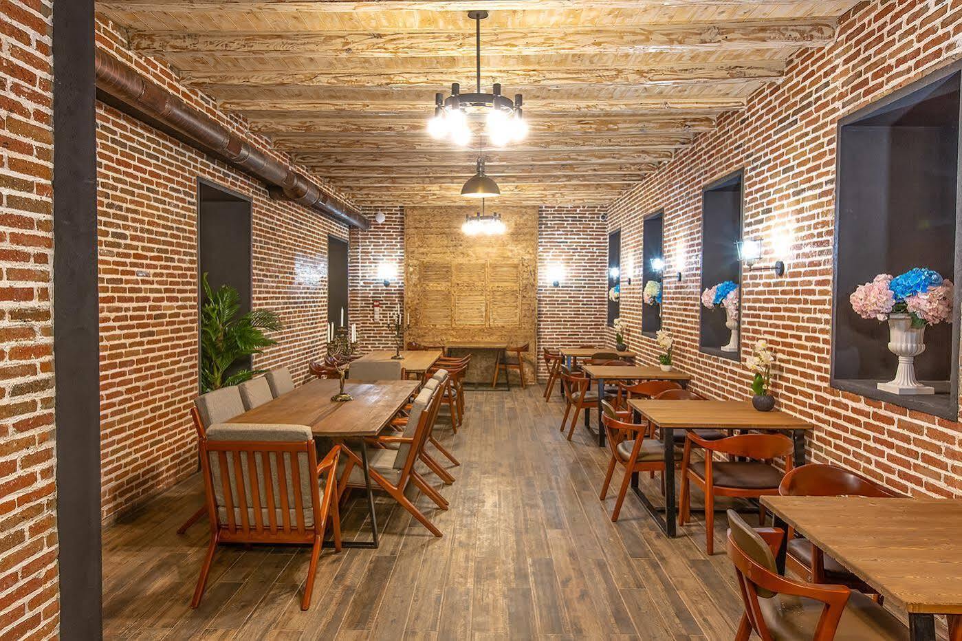 Royal Inn Тбилиси Экстерьер фото