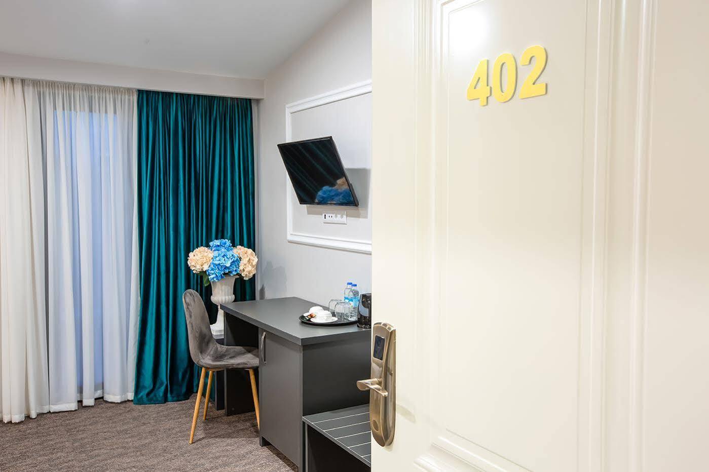 Royal Inn Тбилиси Экстерьер фото